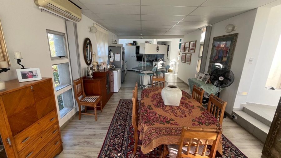 3 Bedroom Property for Sale in Wavecrest Eastern Cape